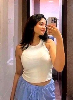 Lajpat Nagar escort Pari